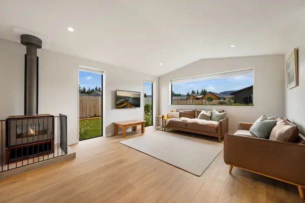 10 Onyx Street, select 2