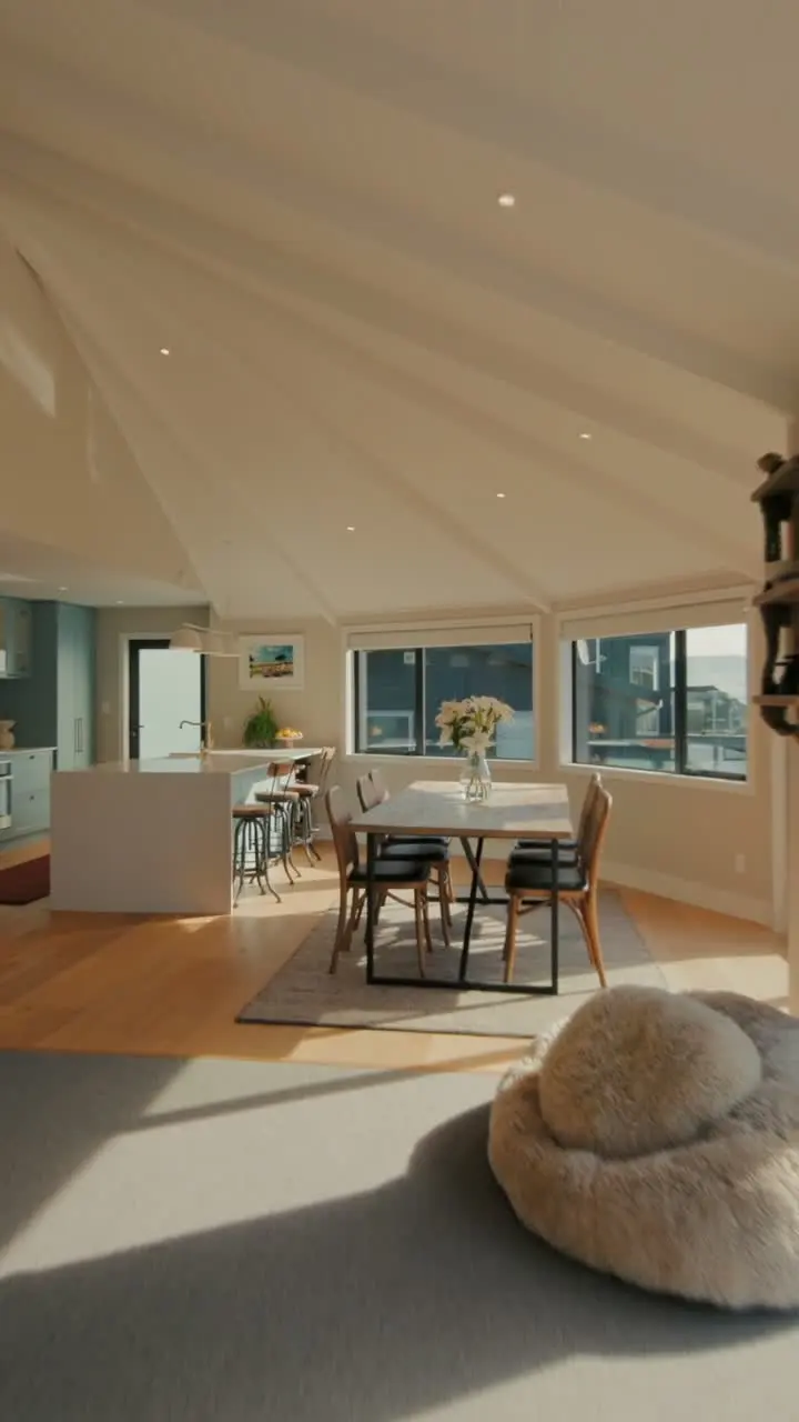 36 Oregon Drive, dining story clip