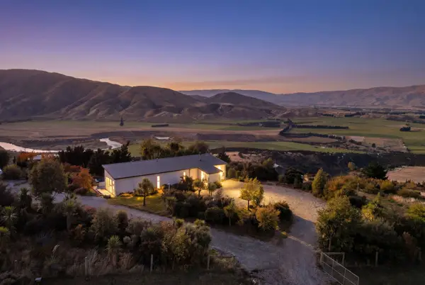71 Westrica Ridge Lane, studio hero image 1